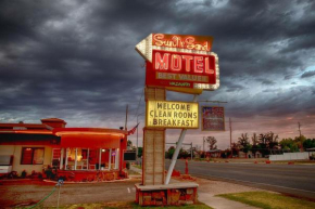 Гостиница Sun -N- Sand Motel  Канаб